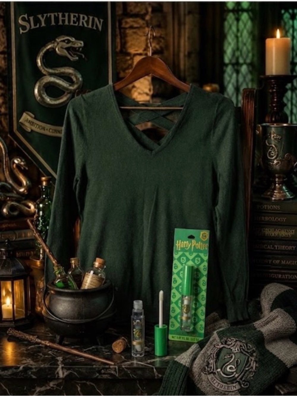 Elegant Green V-Neck Sweater and Lip Gloss Duo | Size M | Harry Potter 🐍